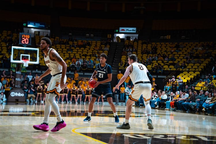 MBB Game Notebook: Utah State Escapes Laramie With Hard-Fought Victory