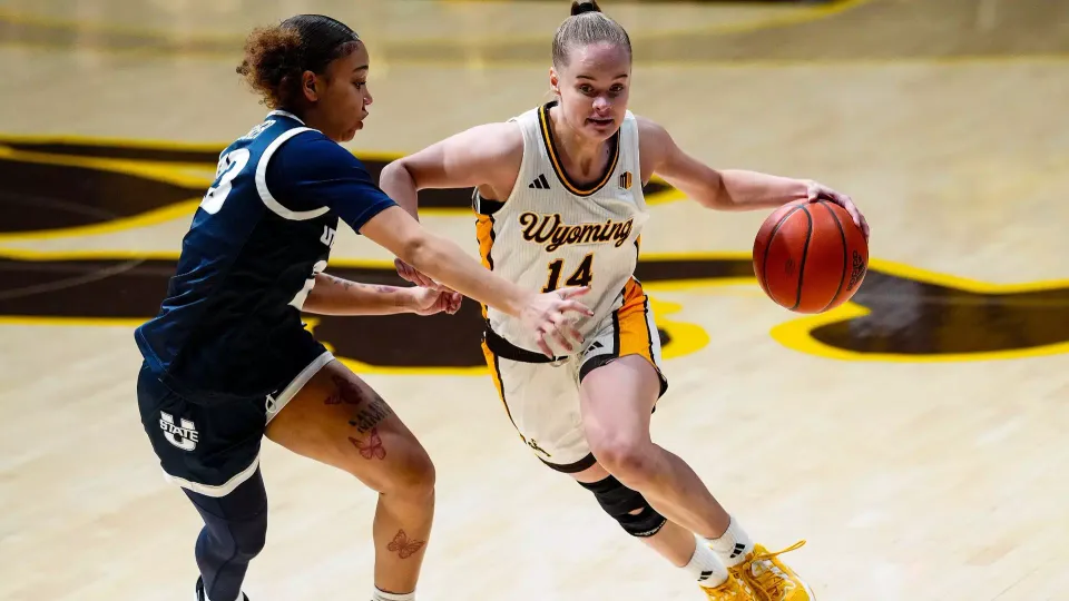 WBB Review: Aggies Contain Fertig, Still Fall At Wyoming