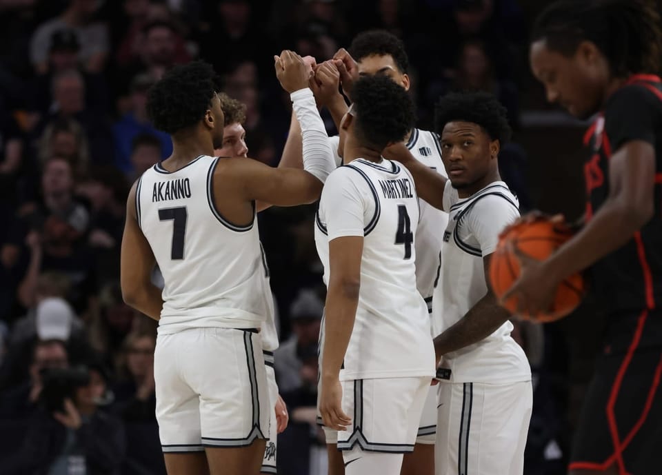 Cover Story: Seniors Guide Utah State To Victory Over San Diego State